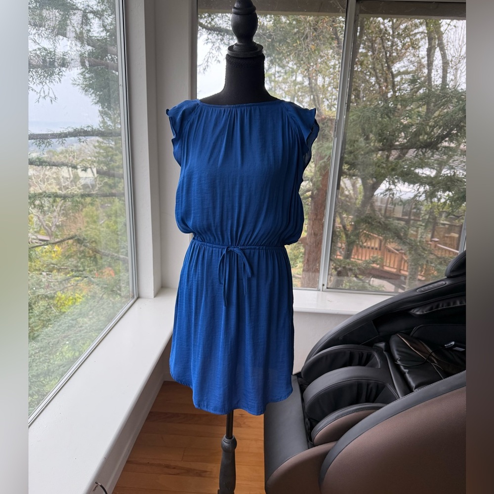 LIKE NEW Vince Camuto Blue Cap Sleeve Tailored Dress XS